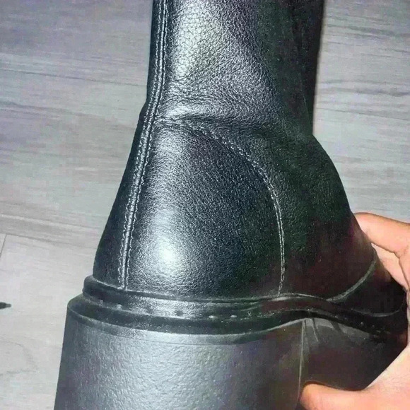 Zara  LOW HEELED LEATHER ANKLE BOOTS WITH ZIPPER NWOT - Picture 7 of 11